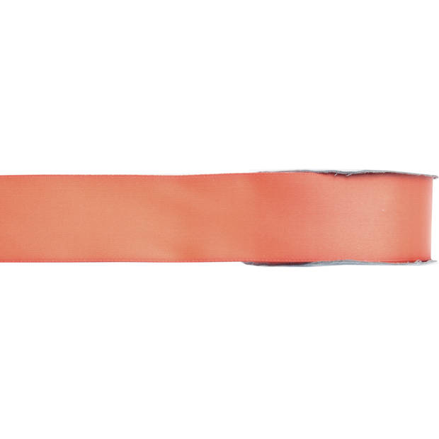 1x Koraal roze satijnlint rollen 1,5 cm x 25 meter cadeaulint verpakkingsmateriaal - Cadeaulinten