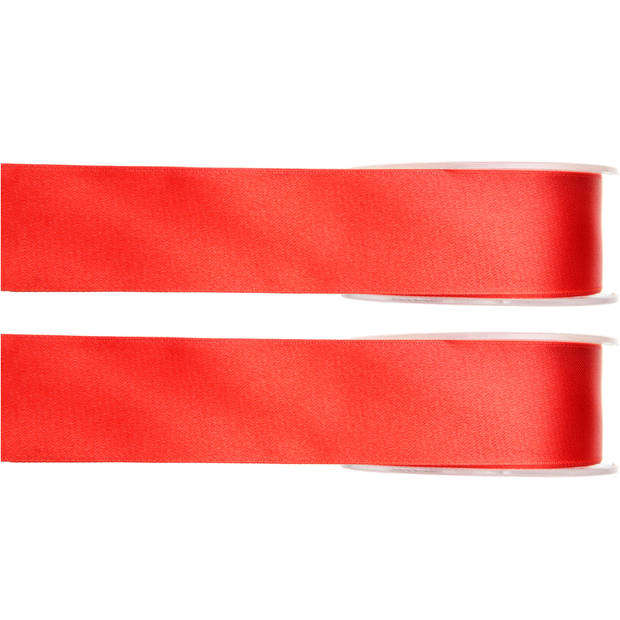 2x Rode satijnlint rollen 1,5 cm x 25 meter cadeaulint verpakkingsmateriaal - Cadeaulinten