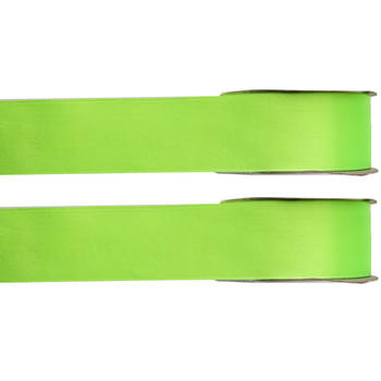 2x Lime groen satijnlint rollen 1,5 cm x 25 meter cadeaulint verpakkingsmateriaal - Cadeaulinten