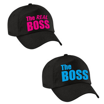 Zwarte kadopetten / cadeau caps The Boss en The Real boss met blauwe / roze tekst koppels / bruidspaar / echtpaar voor v
