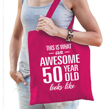 Awesome 50 year / 50 jaar cadeau tas roze voor dames - Feest Boodschappentassen