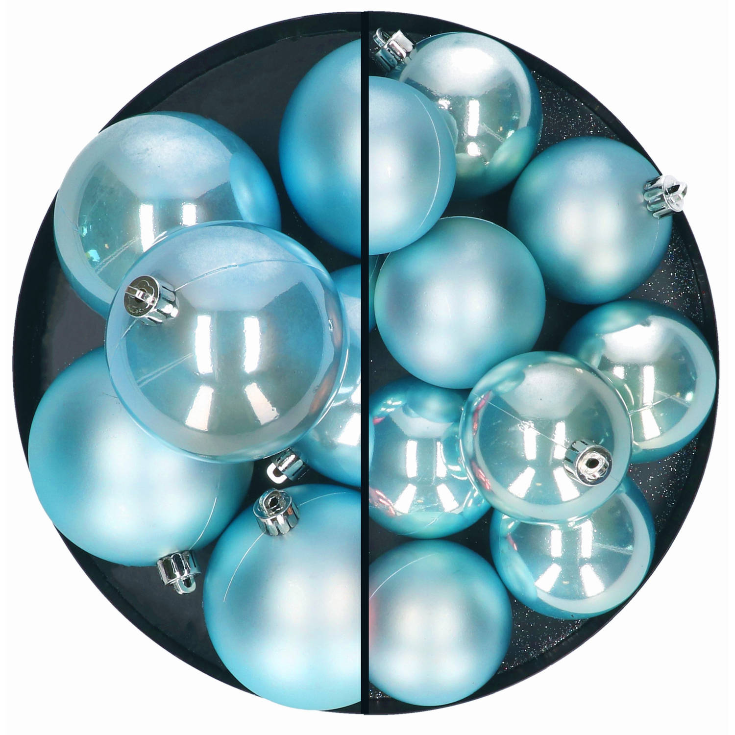 Kerstballen set 18x stuks 6 en 8 cm ijsblauw kunststof Kerstbal