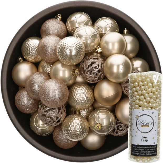 37x stuks kunststof kerstballen 6 cm inclusief kralenslinger champagne - Kerstbal