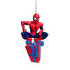 Kurt S. Adler - Ornament plastic spiderman present l8cm