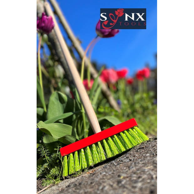 Synx Tools Kinderbezem Junior Rood Groen Bezem - Bezems - Buitenspeelgoed / Speelgoed incl. Steel 80cm - tuinierspeelgoe