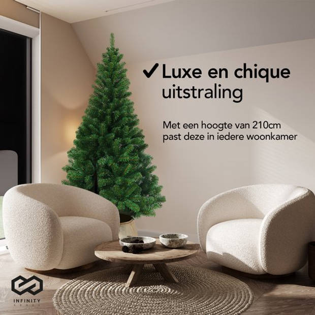 Infinity Goods Kunstkerstboom - 210 cm - Realistische Kunststof Kerstboom - Metalen Standaard - Zonder Verlichting -