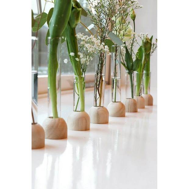 Ideas4Seasons Stekvaasje/bloemenvaasje reageerbuis model - D2 x H15 cm - op voet van hout - Vazen