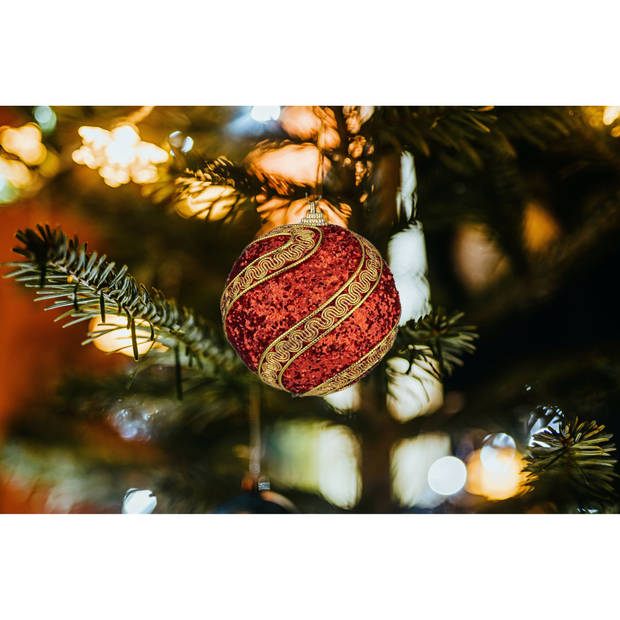 Krist+ kerstballen - 12x - rood/goud - kunststof - gedecoreerd -8 cm - Kerstbal