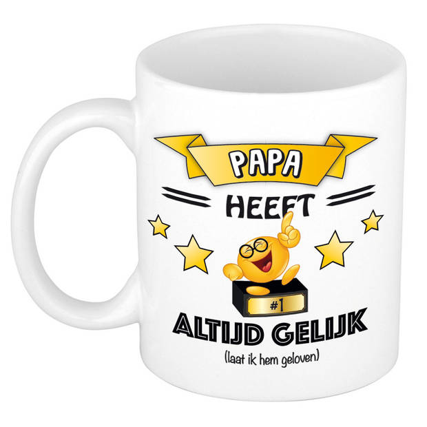 Bellatio Decorations Papa heeft altijd gelijkA cadeau mok - goud - 300 ml - keramiek - vaderdag - feest mokken