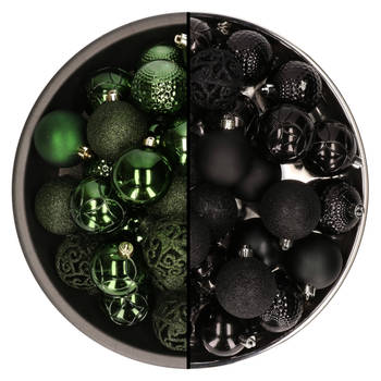 74x stuks kunststof kerstballen mix zwart en donkergroen 6 cm - Kerstbal