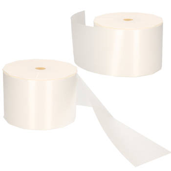 2x Brede luxe parel witte kunststof linten rollen 9 cm x 91 meter cadeaulint verpakkingsmateriaal - Cadeaulinten