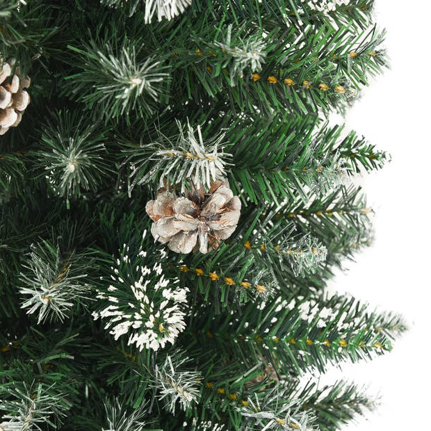 The Living Store Smalle Kerstboom - 120 cm - PVC en staal - met witte decoratiesneeuw - 6 dennenappels - 183 spitse