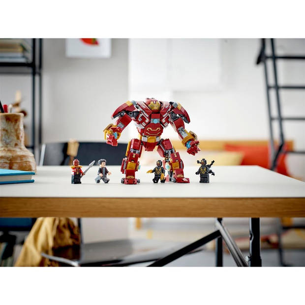 LEGO 76247 Super Heroes De Hulkbuster: De slag om Wakanda (4116640)