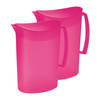 Juypal Schenkkan/waterkan - 2x - fuchsia roze - 2 liter - kunststof - L20 x H23 cm - met deksel - Schenkkannen