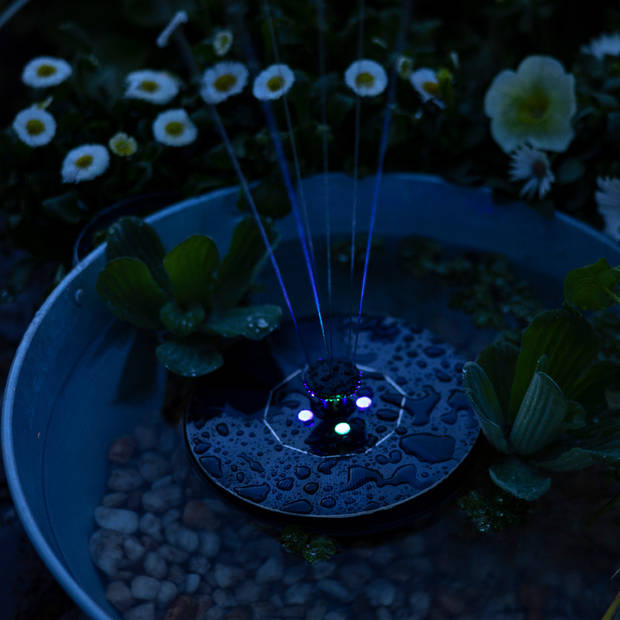 Solar fontein met led verlichting - D16 cm - zwart - vijver sierfontein - Buitenverlichting