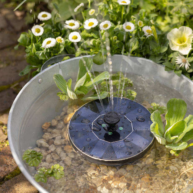 Solar fontein met led verlichting - D16 cm - zwart - vijver sierfontein - Buitenverlichting