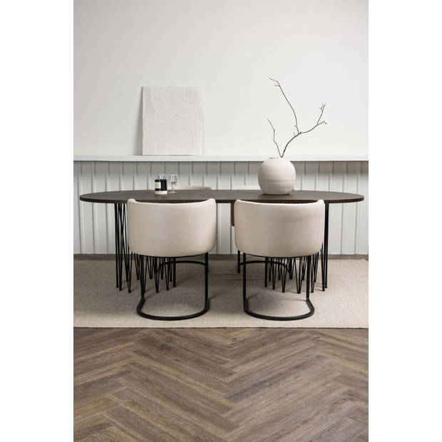 Stone eethoek tafel mokka en 4 Simrishamn stoelen beige.