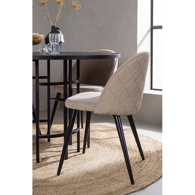 Copenhagen eethoek tafel zwart en 4 Velvet stoelen beige.