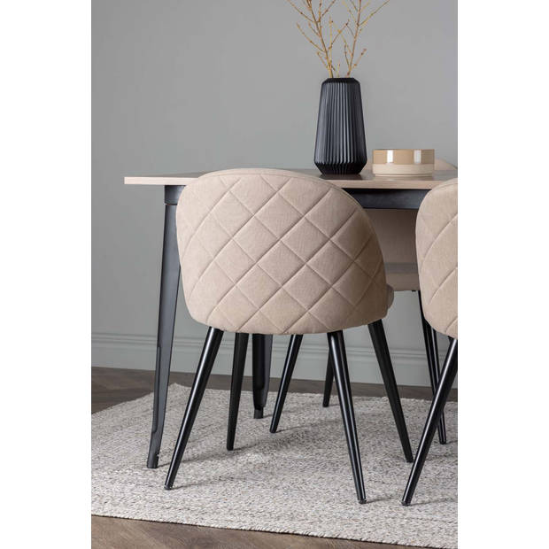 Tempe eethoek tafel okkernoot decor en 4 Velvet stoelen beige.