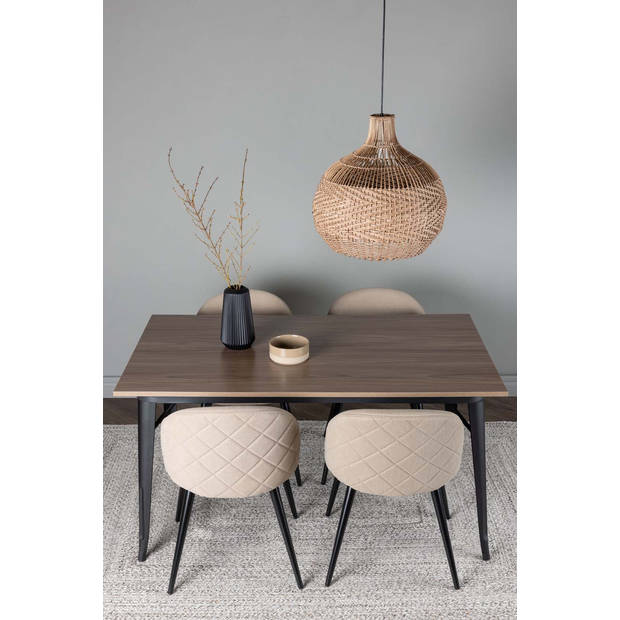 Tempe eethoek tafel okkernoot decor en 4 Velvet stoelen beige.