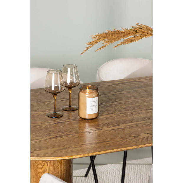 Isolde eethoek tafel naturel en 4 berit stoelen beige.