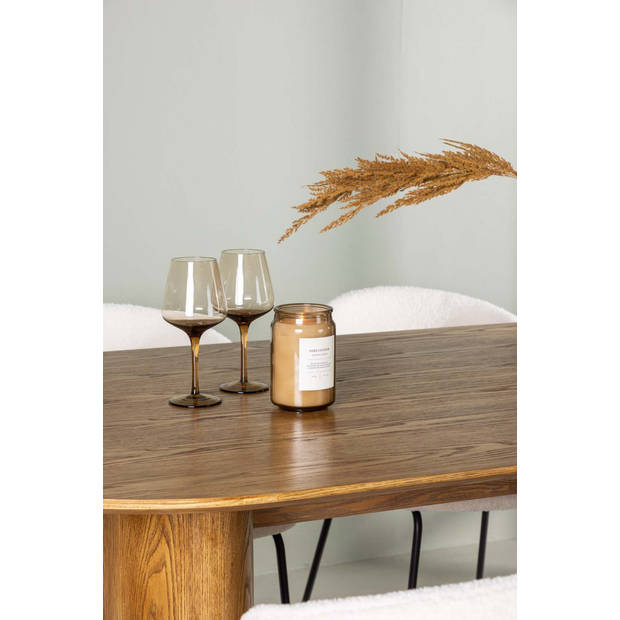 Isolde eethoek tafel naturel en 4 Chico stoelen wit.