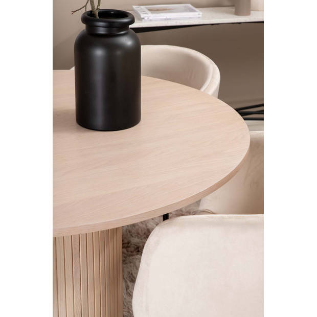 Bianca eethoek tafel whitewash en 4 berit stoelen beige.