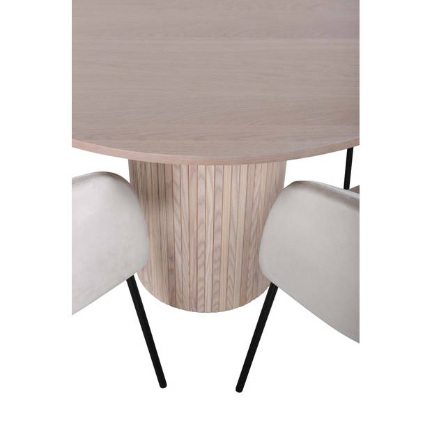 Bianca eethoek tafel whitewash en 4 berit stoelen beige.