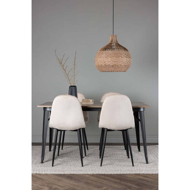 Tempe eethoek tafel okkernoot decor en 4 Polar stoelen beige.