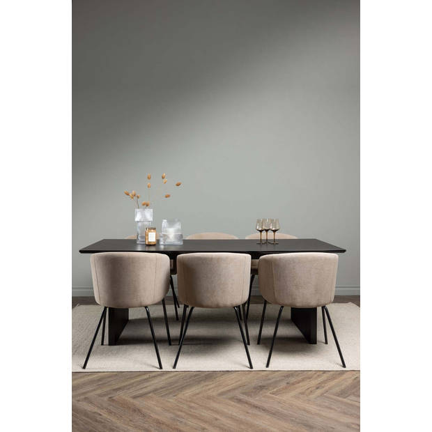 Vail eethoek tafel zwart en 6 berit stoelen beige.