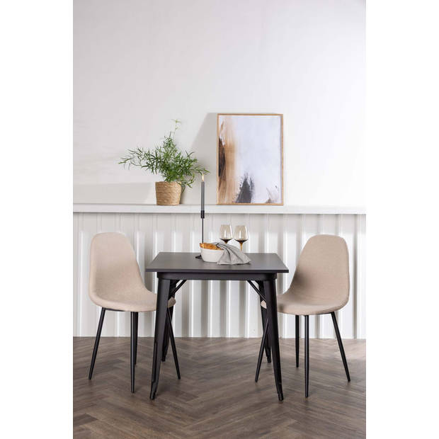 Tempe eethoek tafel zwart en 2 Polar stoelen beige.