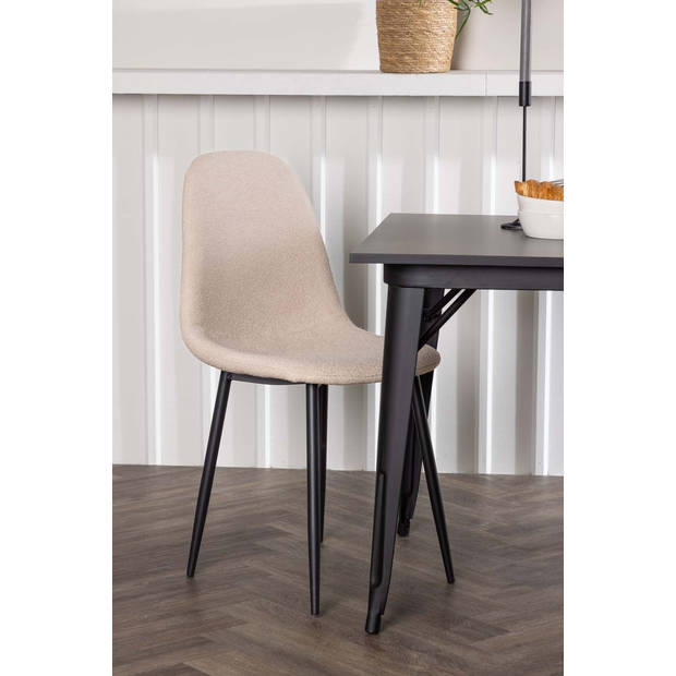 Tempe eethoek tafel zwart en 2 Polar stoelen beige.