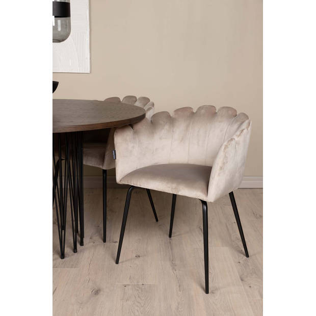 Stone eethoek tafel mokka en 4 Limhamn stoelen beige.