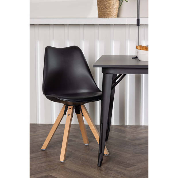 Tempe eethoek tafel zwart en 2 Zeno stoelen zwart.