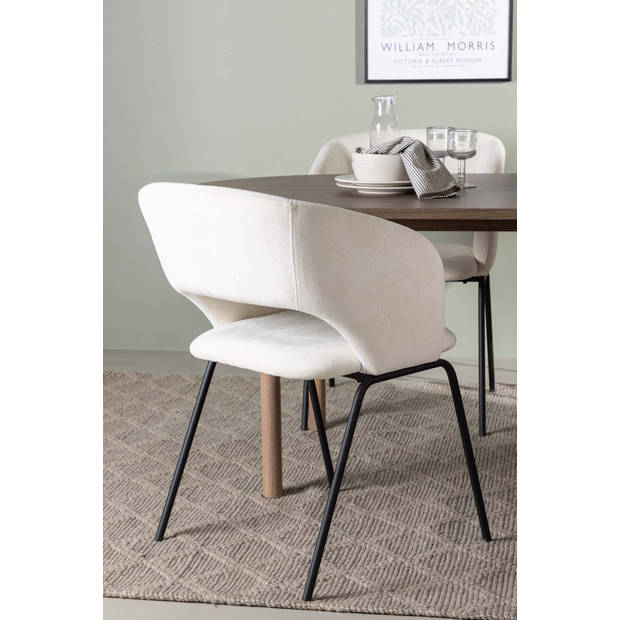 Andy eethoek tafel naturel en 4 Day stoelen offwhite.