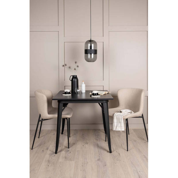 Tempe eethoek tafel zwart en 2 Modesto stoelen beige.