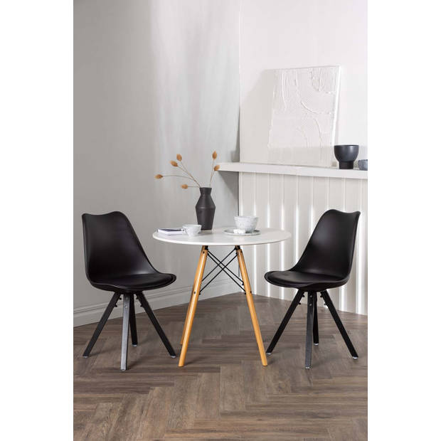 Danburi eethoek tafel wit en 2 Zeno stoelen zwart.