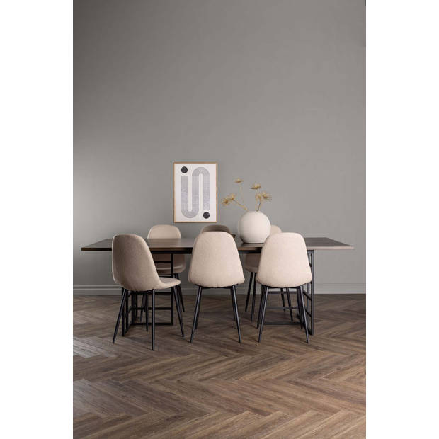 Ystad eethoek tafel mokka en 6 Polar stoelen beige.