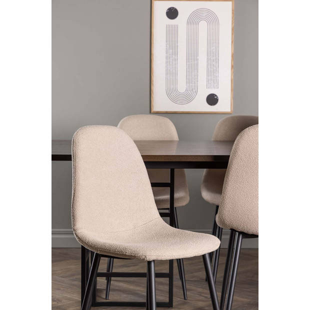 Ystad eethoek tafel mokka en 6 Polar stoelen beige.