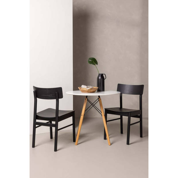 Danburi eethoek tafel wit en 2 Montros stoelen zwart.