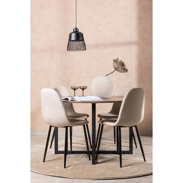 Durango eethoek tafel okkernoot decor en 4 Polar stoelen beige.