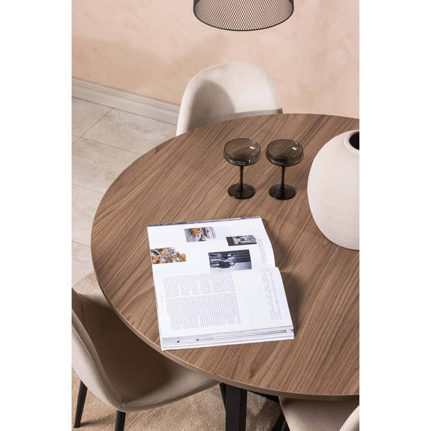 Durango eethoek tafel okkernoot decor en 4 Polar stoelen beige.