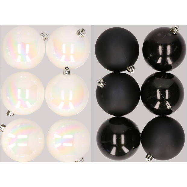 12x stuks kunststof kerstballen mix van parelmoer wit en zwart 8 cm - Kerstbal