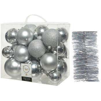 Kerstversiering kunststof kerstballen 6-8-10 cm met glitter slingers pakket zilver van 28x stuks - Kerstbal