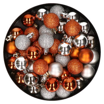 Kleine kunststof kerstversiering 40x stuks set en 3 cm kerstballen in het zilver en oranje - Kerstbal