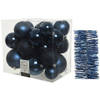 Kerstversiering kunststof kerstballen 6-8-10 cm met folieslingers pakket donkerblauw van 28x stuks - Kerstbal