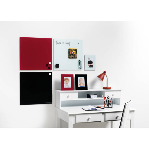 NAGA - Magnetisch Glasbord - Rood - 45 x 45 cm - Geschikt voor whiteboard markers
