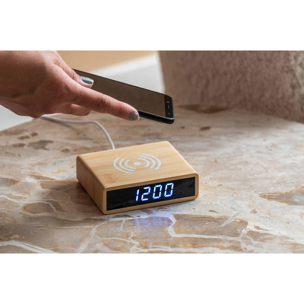 Karlsson - Wekker Fat w. Phone Charger LED - Bamboe