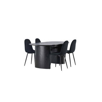 Isolde eethoek tafel zwart en 4 Polar stoelen zwart.