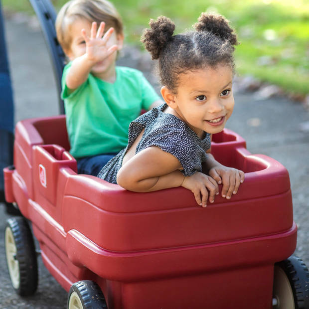 Step2 Neighborhood Wagon bolderwagen met 2 zitjes met gordels Kunststof bolderkar in rood met duwstang